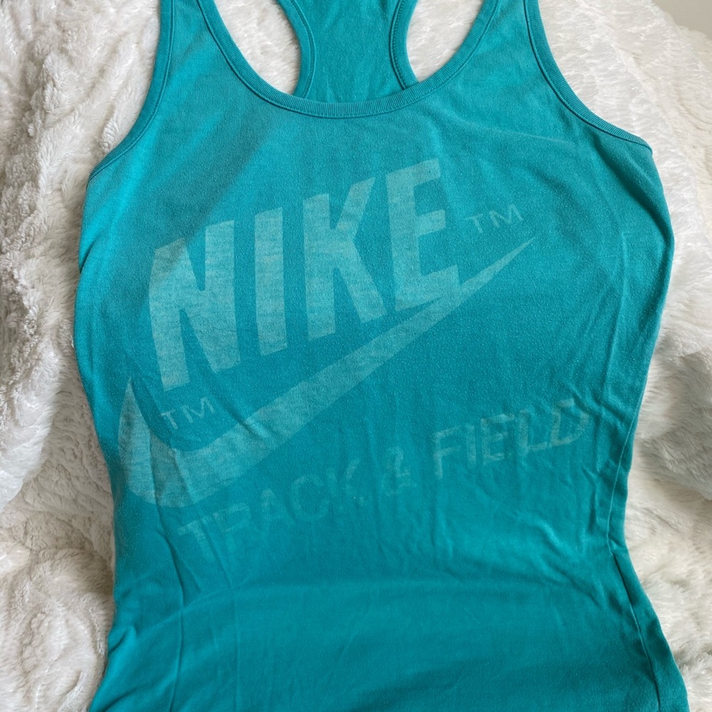 Nike Tank - Picture 4 of 5